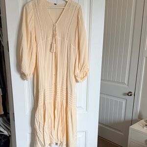 Chic Cream Long Sleeve Dress